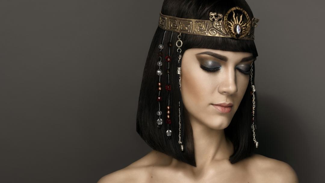 Was Cleopatra Black? No. And here's the proof ....